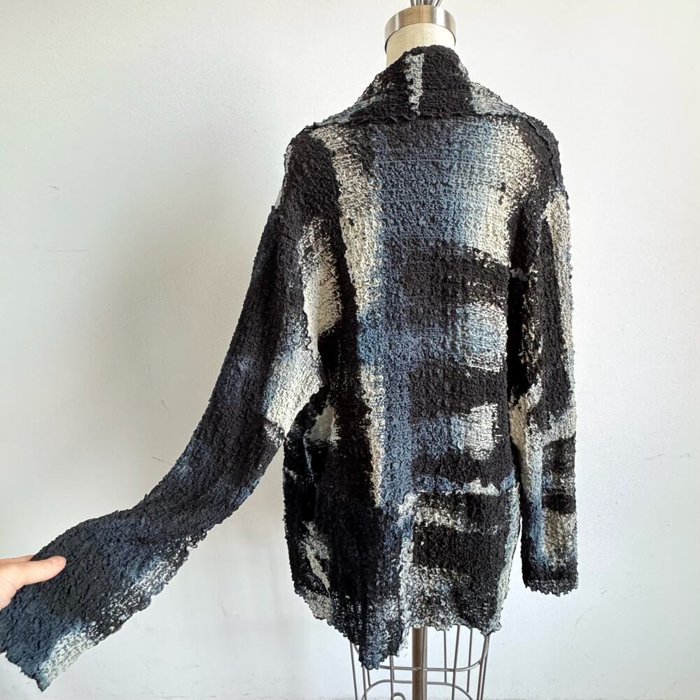 EGO Unique Crinkled Hand painted Cardigan - Picture 3 of 7